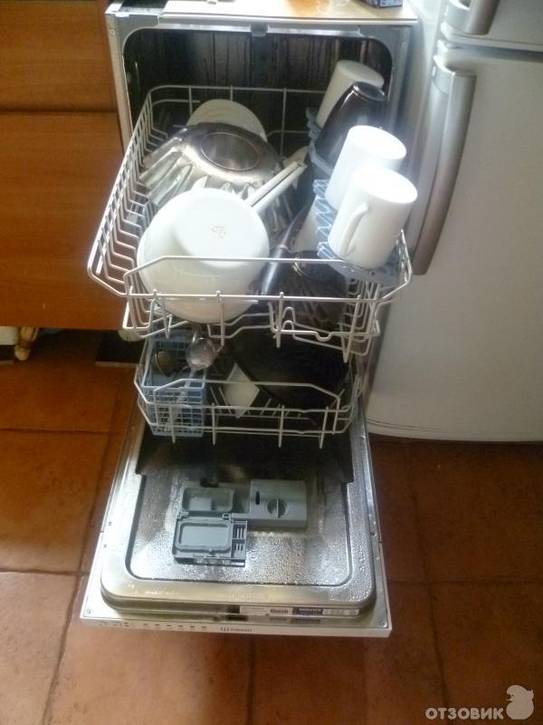 Встраиваемая посудомоечная машина Indesit