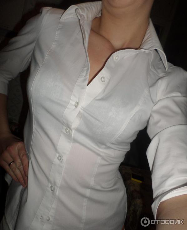 Нежная мамка в белой блузке