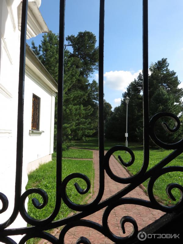 Толга-Ярославль-ж монастырь-ворота кедровника