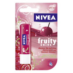 Отзыв о Бальзам для губ Nivea "Фруктовое сияние"