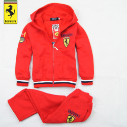 Мужская одежда с коллекции Puma Ferrari