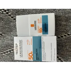 Отзыв о Легкий солнцезащитный флюид для лица La Roche-Posay Anthelios Uvair SPF50+/PA++++