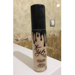 Отзыв о Тональный крем Kylie Matte Liquid foundation