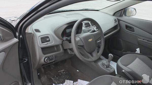 Автомобиль Chevrolet Cobalt фото