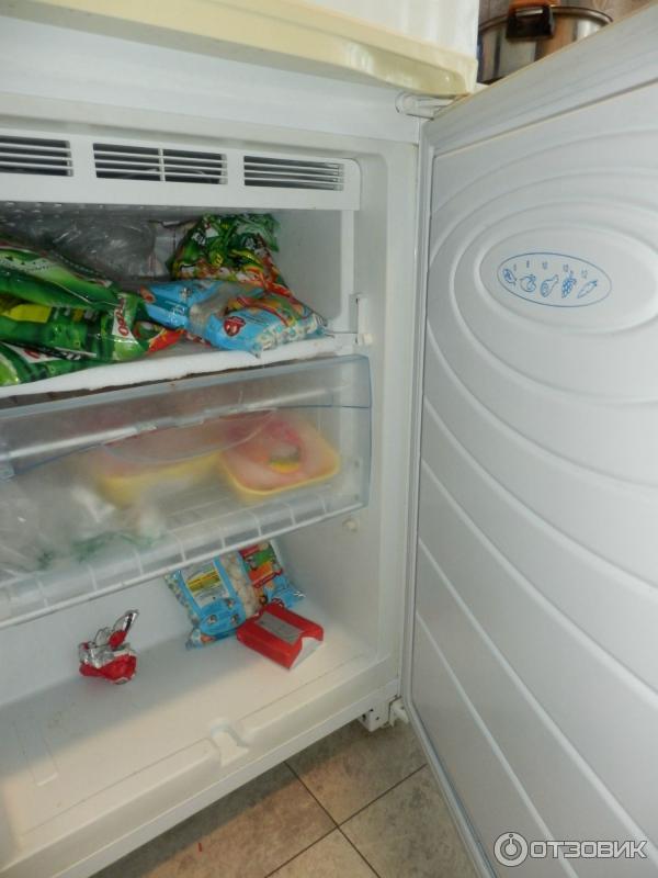 Трещины холодильнике. Норд ДХМ 183-7 холодильник. Холодильник Nord ДХМ 183-7-020. Холодильник морозильник ДХМ-183-7-320. Трехкамерный холодильник Норд ДХМ 184.