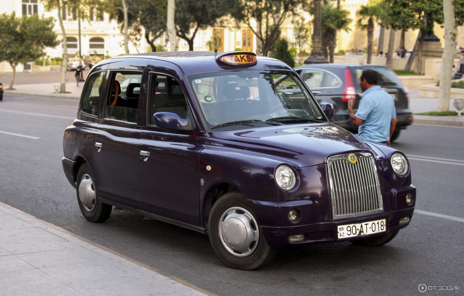Такси в азербайджане. Taxi tx4 Баку 1000. Такси баклажан в Азербайджане. Такси в Баку баклажан. Лондонское такси в Баку.
