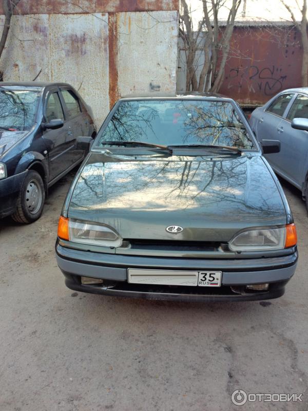 Автомобиль ВАЗ 2113 хэтчбек фото