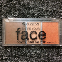 Отзыв о Палетка для скульптурирования лица Shape Your Face Contouring Palette от Essence