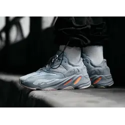 Отзыв о Кроссовки Adidas Yeezy Boost 700