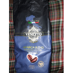 Кофе арабика в пятерочке. Кофе в зернах Venetto 100 Arabica. Кофе Venetto Arabica Blend зерновой. Venetto кофе в зернах 1 кг Пятерочка. Венето Арабика кофе в зернах.