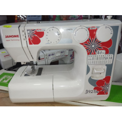 Отзыв о Швейная машинка Janome J925s