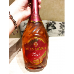 Mondoro rose dolce. Бокал Mondoro с позолотой.