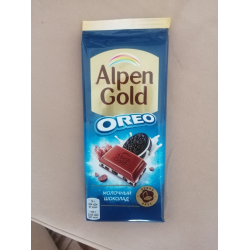 Шоколад Alpen Gold Oreo с ванилью и печеньем 90 г