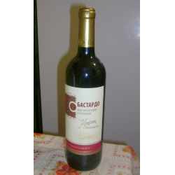 Кизляр бастардо. Вино Бастардо красное полусладкое. Вино Инкерман Бастардо. Бастардо вино Винторг. Крымское вино Бастардо полусладкое красное.