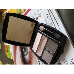 Отзыв о Четырехцветные тени для век Avon 